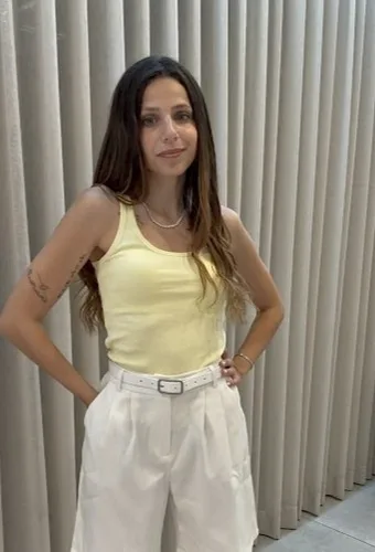 גופית ביסיק צהובה