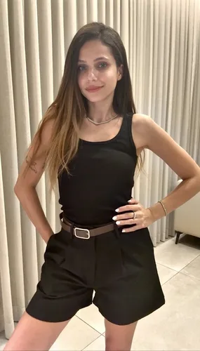 גופיה שחורה