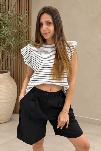טישרט כריות בכתפיים